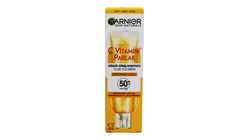 Garnier C Vitamini Parlak Günlük Güneş Koruyucu Yüz Kremi Görünmez Doku SPF50+ 40 ml