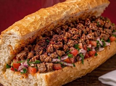 Et Tantuni Ekmek Arası (100 g)