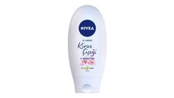 Nivea Değerli Yağlar Kiraz Çiçeği 75 ml