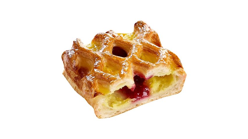 La Lorraine Raspberry Cream Bun 60 g