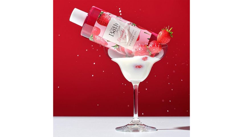The Bath Factory Nemlendirici & Besleyici Strawberry Passion Duş Jeli 400 ml