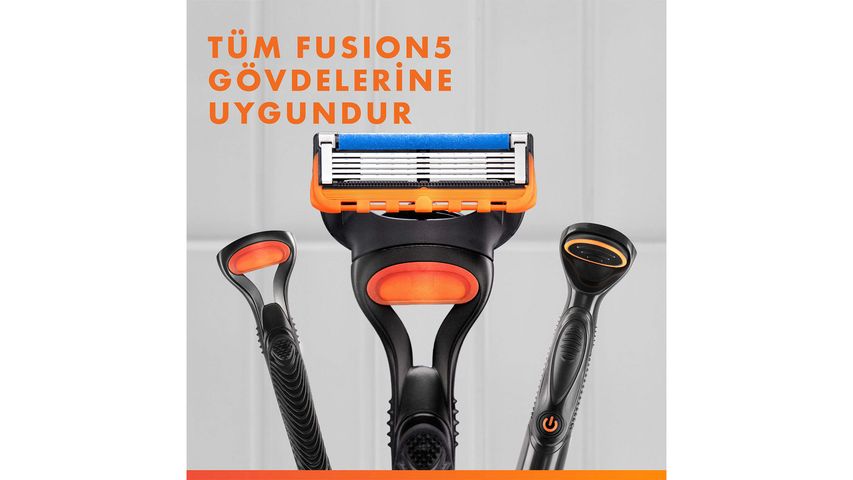 Gillette UEFA Champions League Special Edition Fusion5 Men’s Razor + 4 Refill Blades + 200 ml Shaving Gel